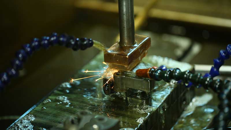 壳牌、美孚、加德士：润滑科技，守护每一次